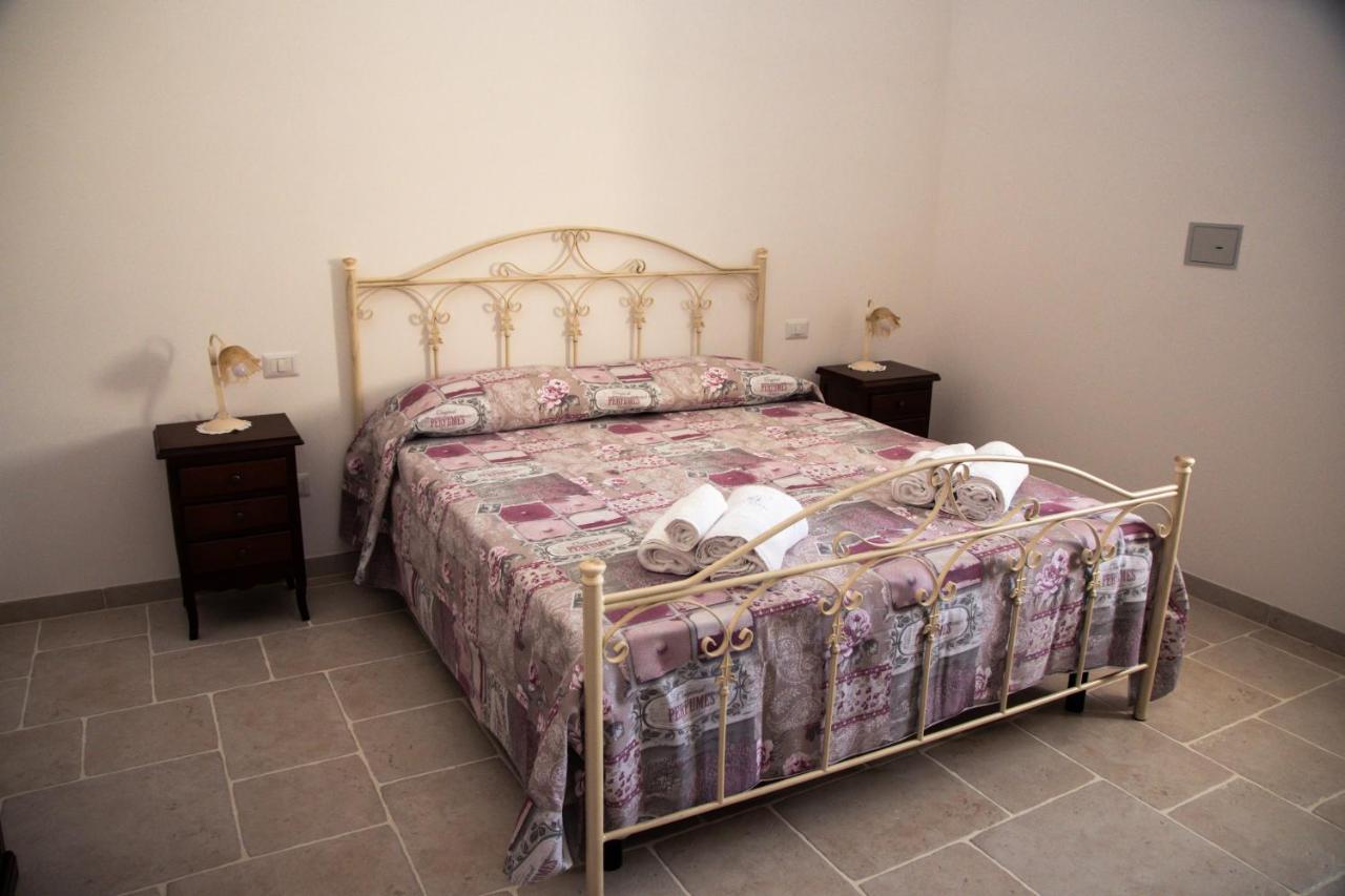 Trulli Donna Isabella Bed & Breakfast Locorotondo Bagian luar foto