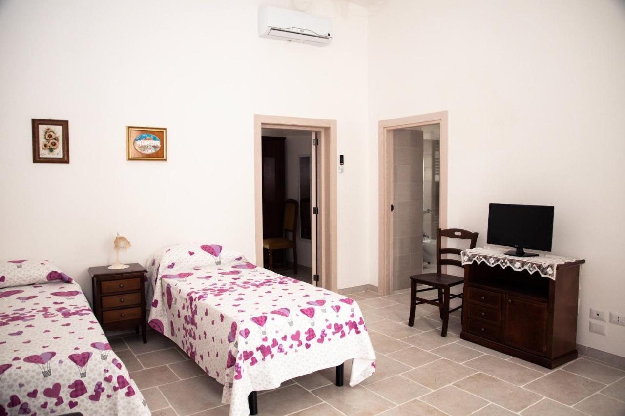 Trulli Donna Isabella Bed & Breakfast Locorotondo Bagian luar foto