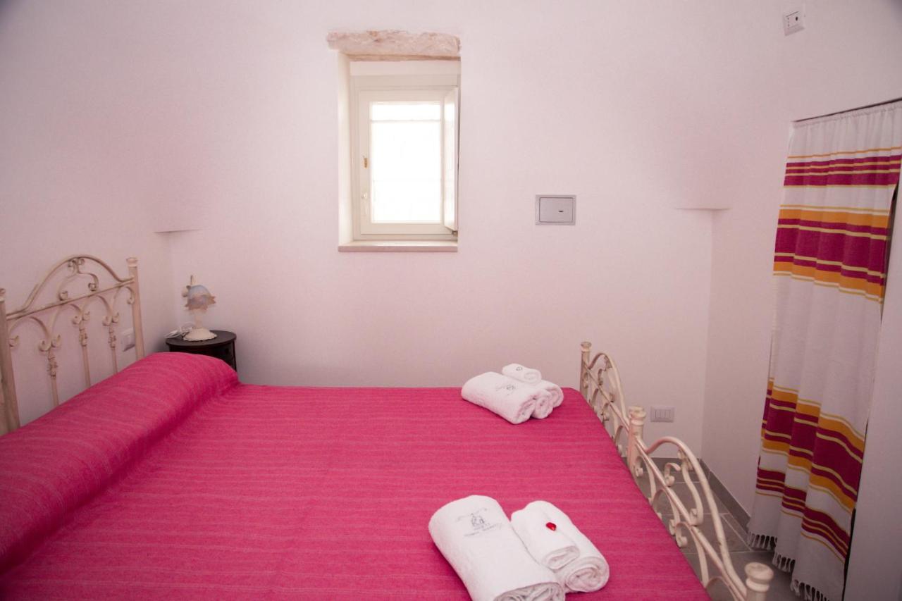 Trulli Donna Isabella Bed & Breakfast Locorotondo Bagian luar foto