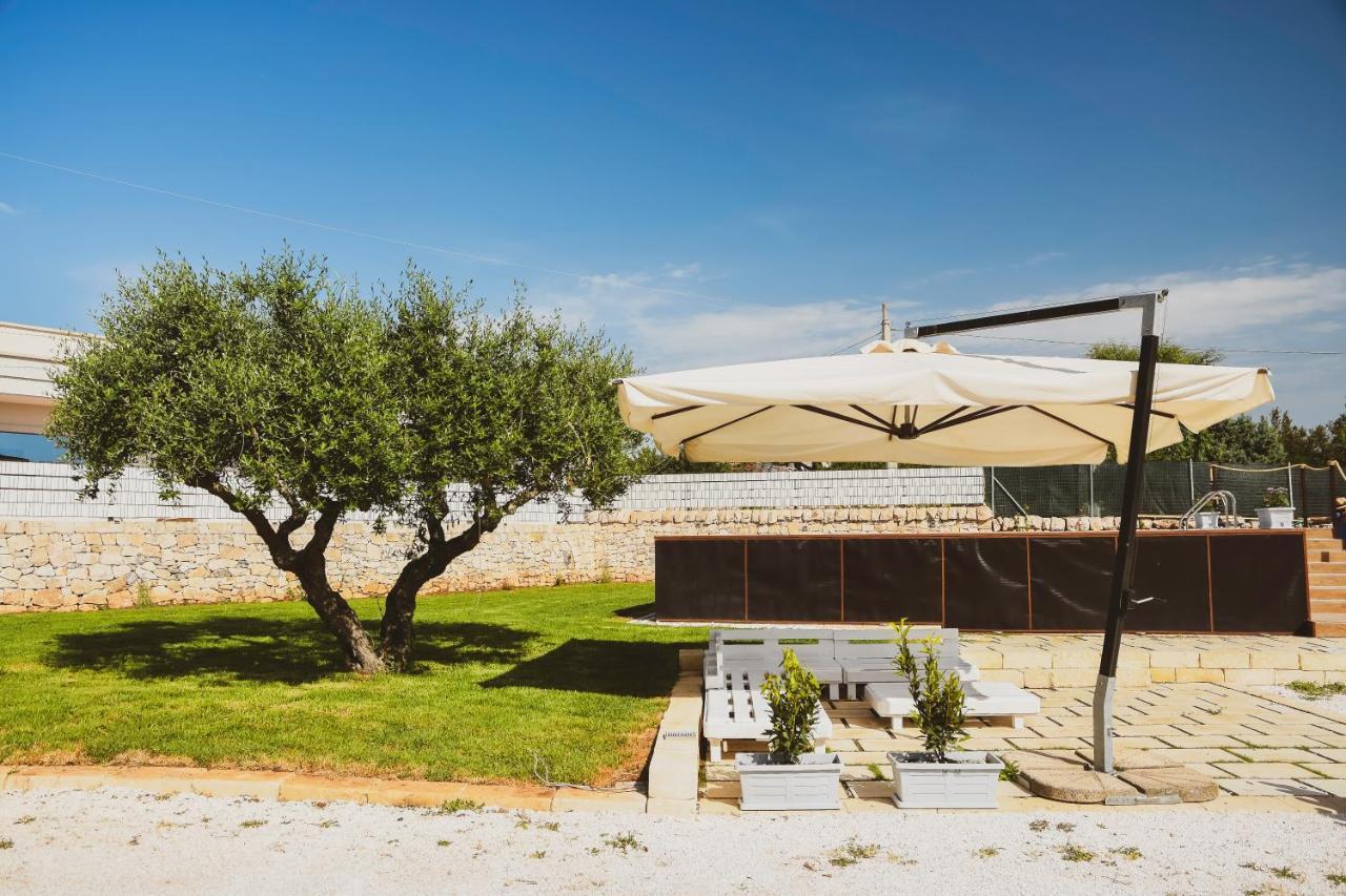 Trulli Donna Isabella Bed & Breakfast Locorotondo Bagian luar foto