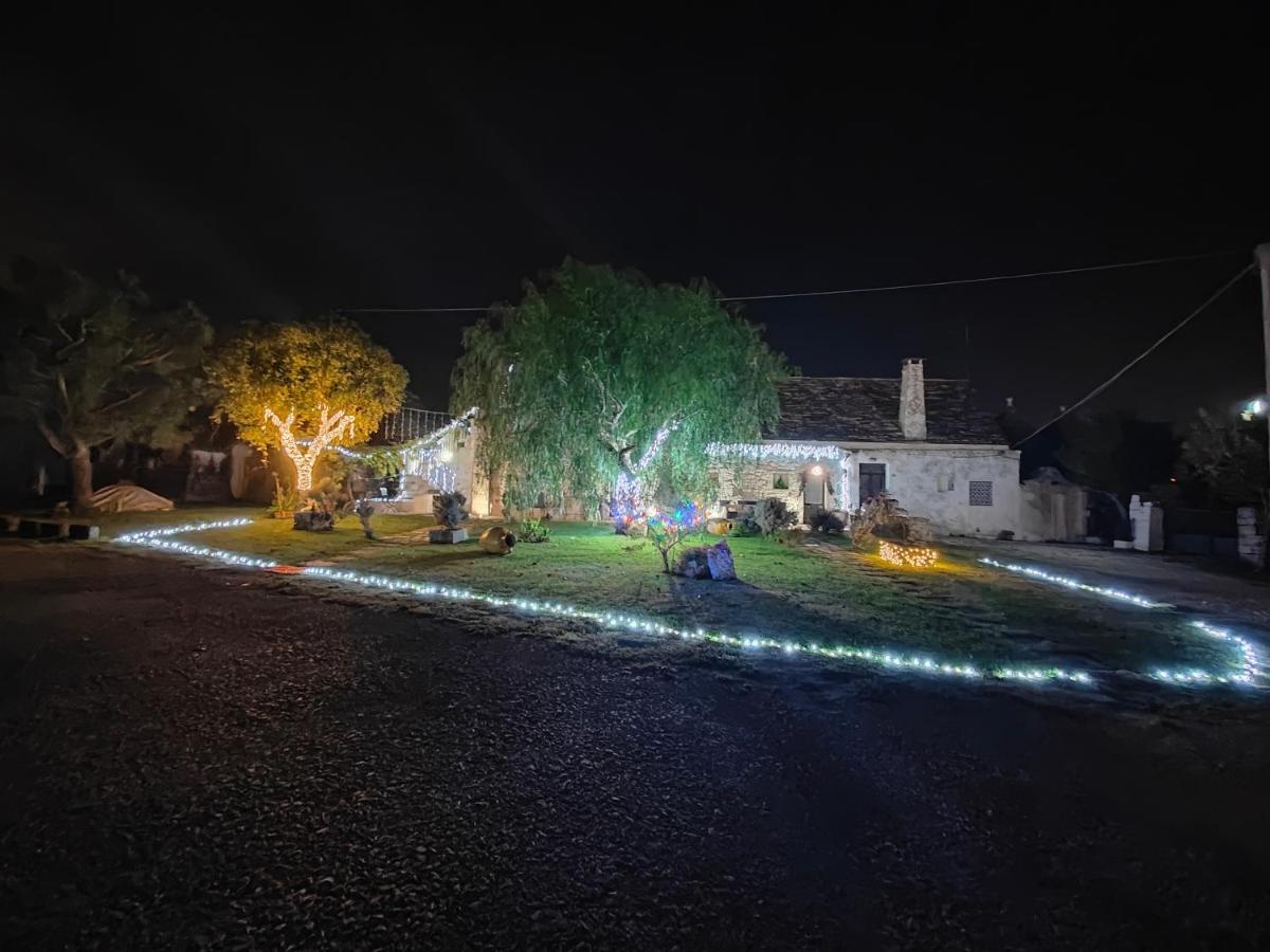 Trulli Donna Isabella Bed & Breakfast Locorotondo Bagian luar foto