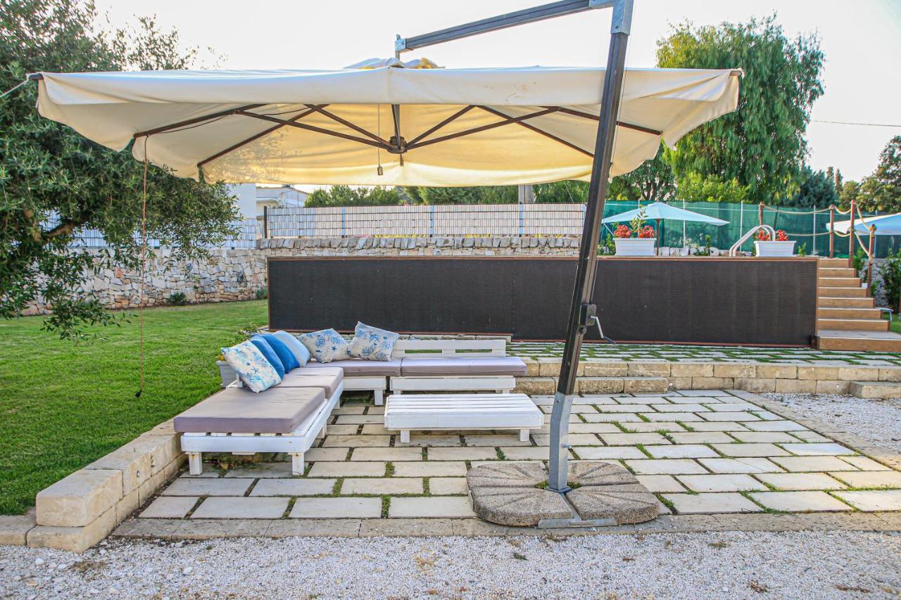 Trulli Donna Isabella Bed & Breakfast Locorotondo Bagian luar foto