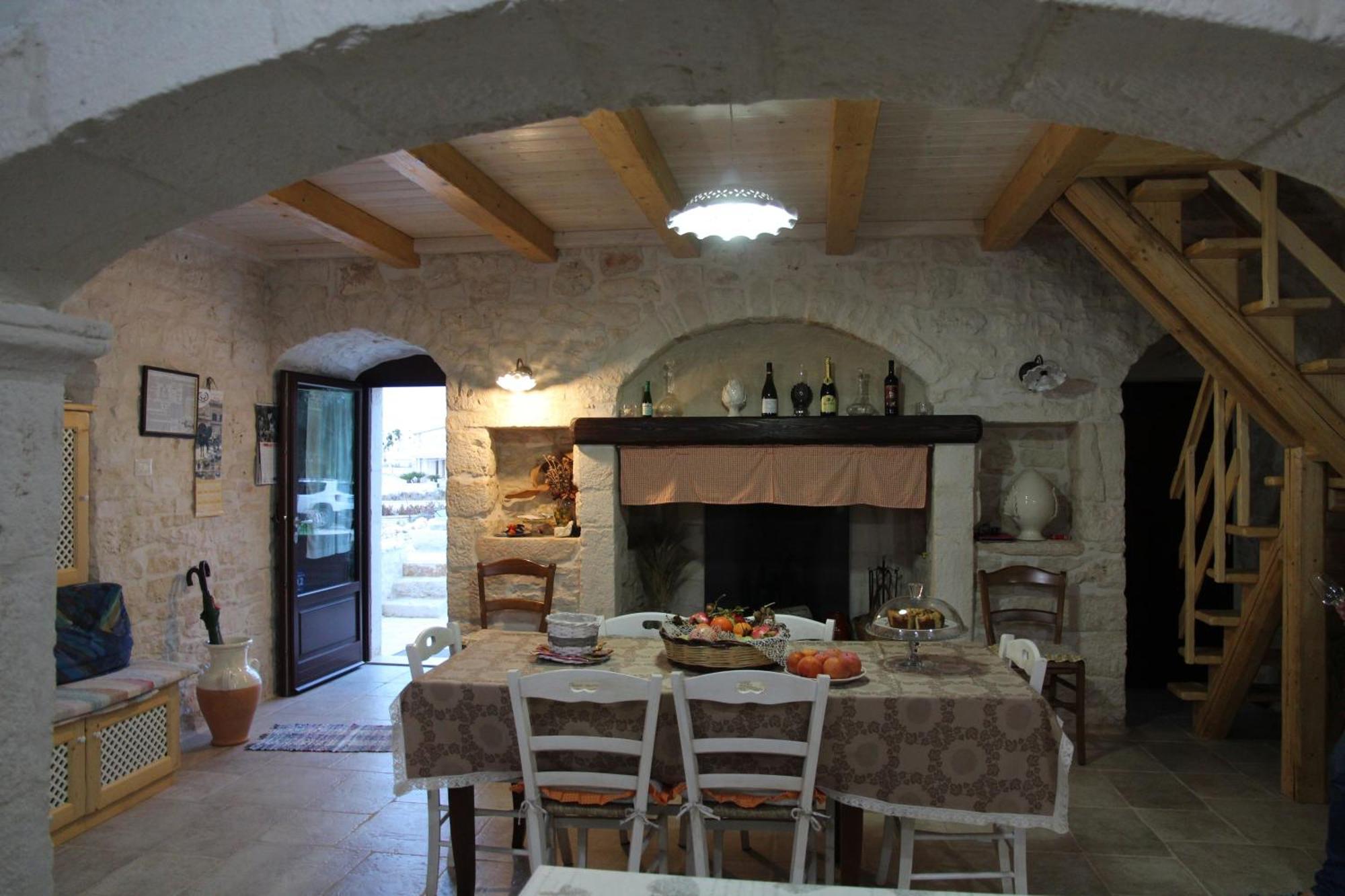 Trulli Donna Isabella Bed & Breakfast Locorotondo Bagian luar foto